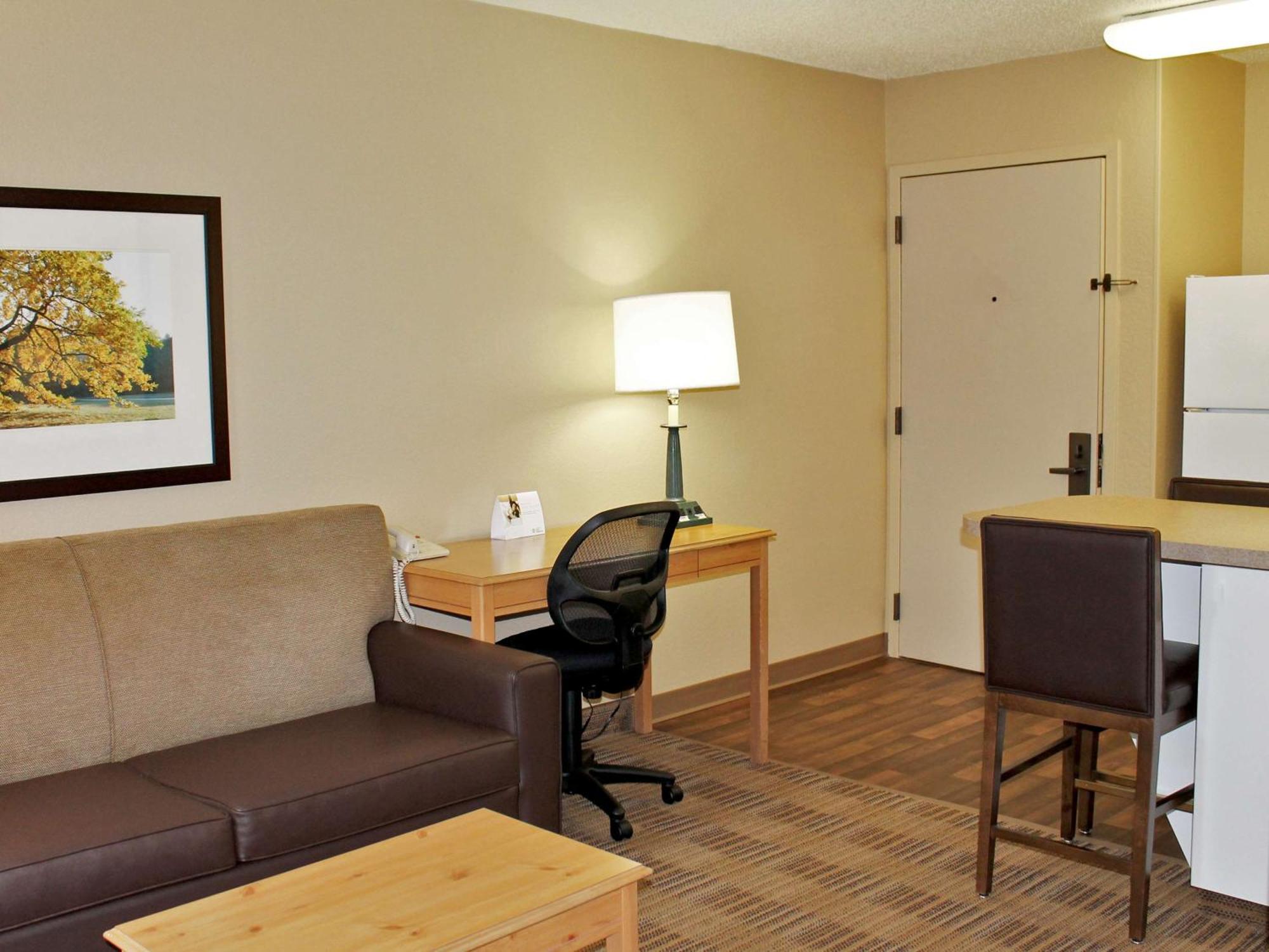 Extended Stay America Suites - Atlanta - Marietta - Powers Ferry Rd Sandy Springs Esterno foto