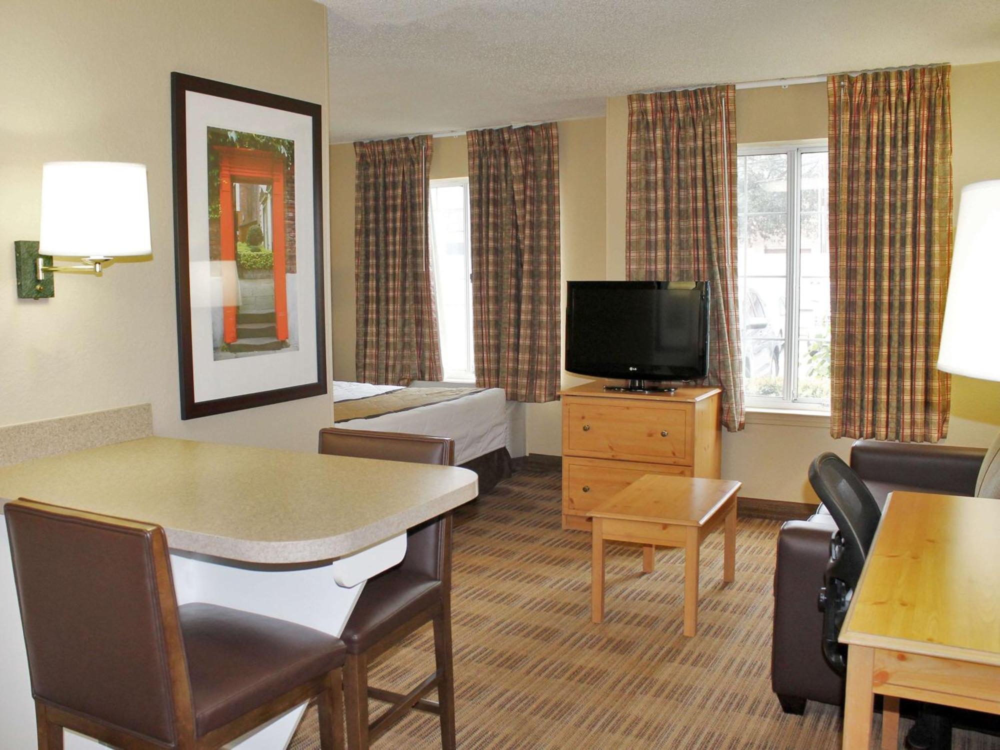 Extended Stay America Suites - Atlanta - Marietta - Powers Ferry Rd Sandy Springs Esterno foto
