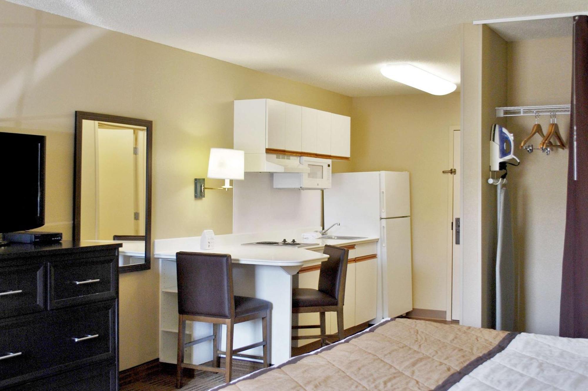 Extended Stay America Suites - Atlanta - Marietta - Powers Ferry Rd Sandy Springs Esterno foto
