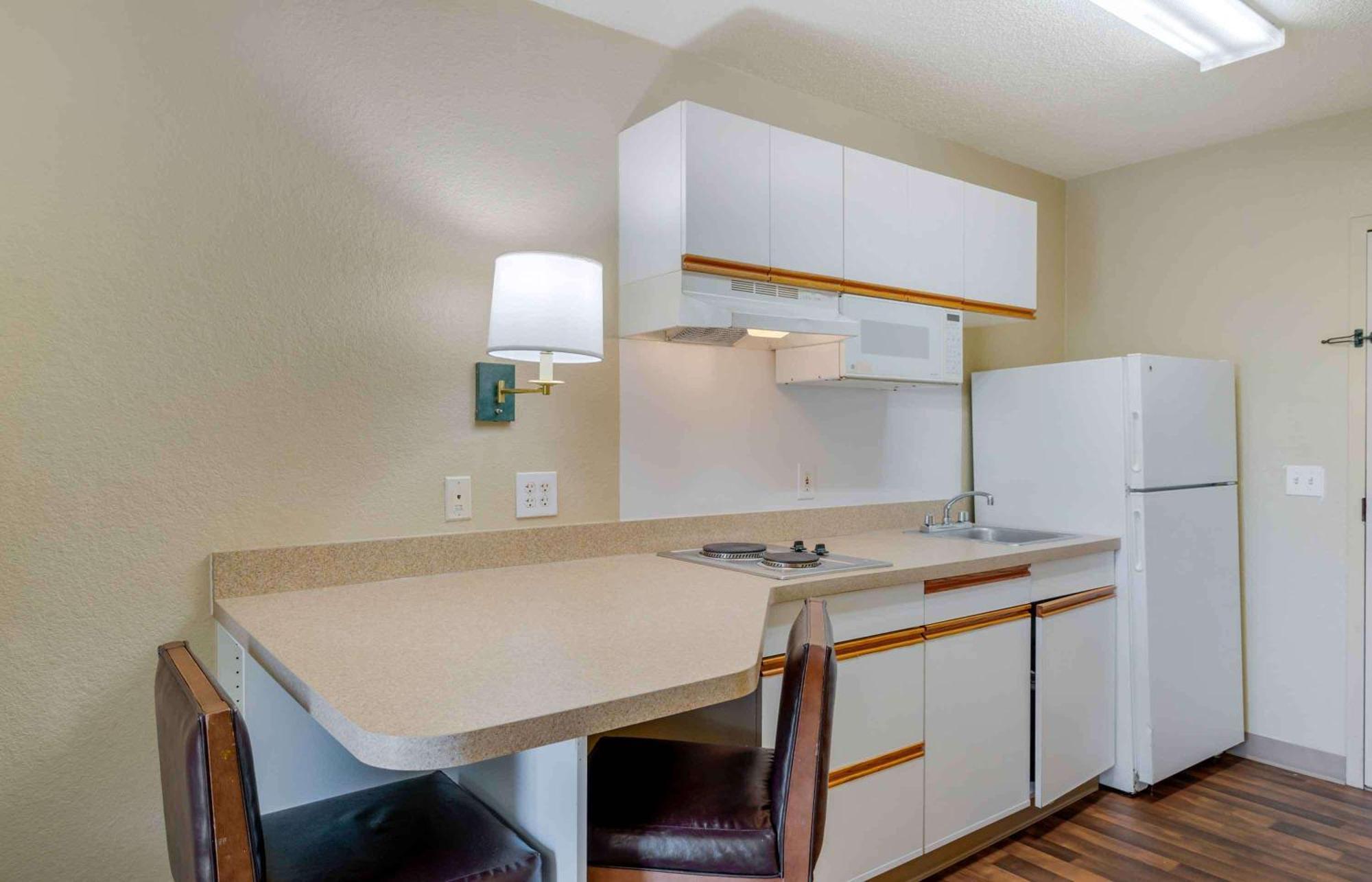 Extended Stay America Suites - Atlanta - Marietta - Powers Ferry Rd Sandy Springs Esterno foto