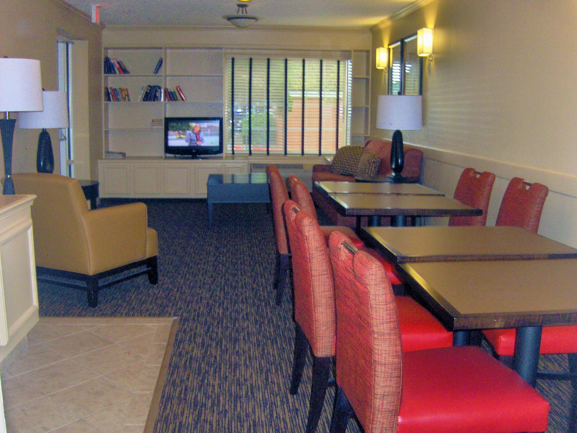 Extended Stay America Suites - Atlanta - Marietta - Powers Ferry Rd Sandy Springs Esterno foto